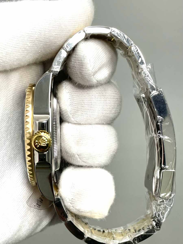 Rolex Submariner Gold Date Oyster