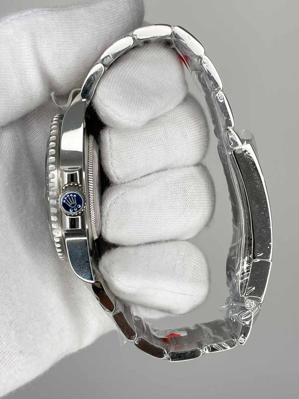 Rolex Submariner Hulk Oyster
